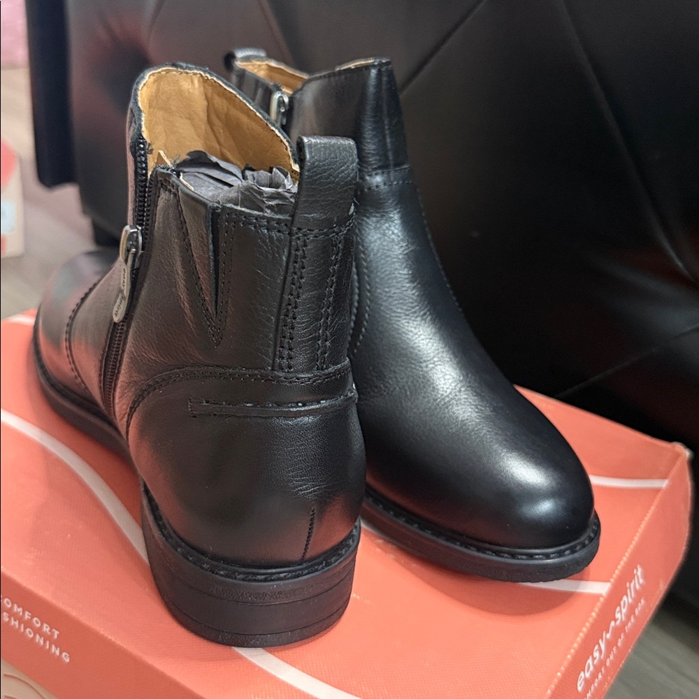 Easy Spirit Black Ankle Booties - Picture 8 of 9